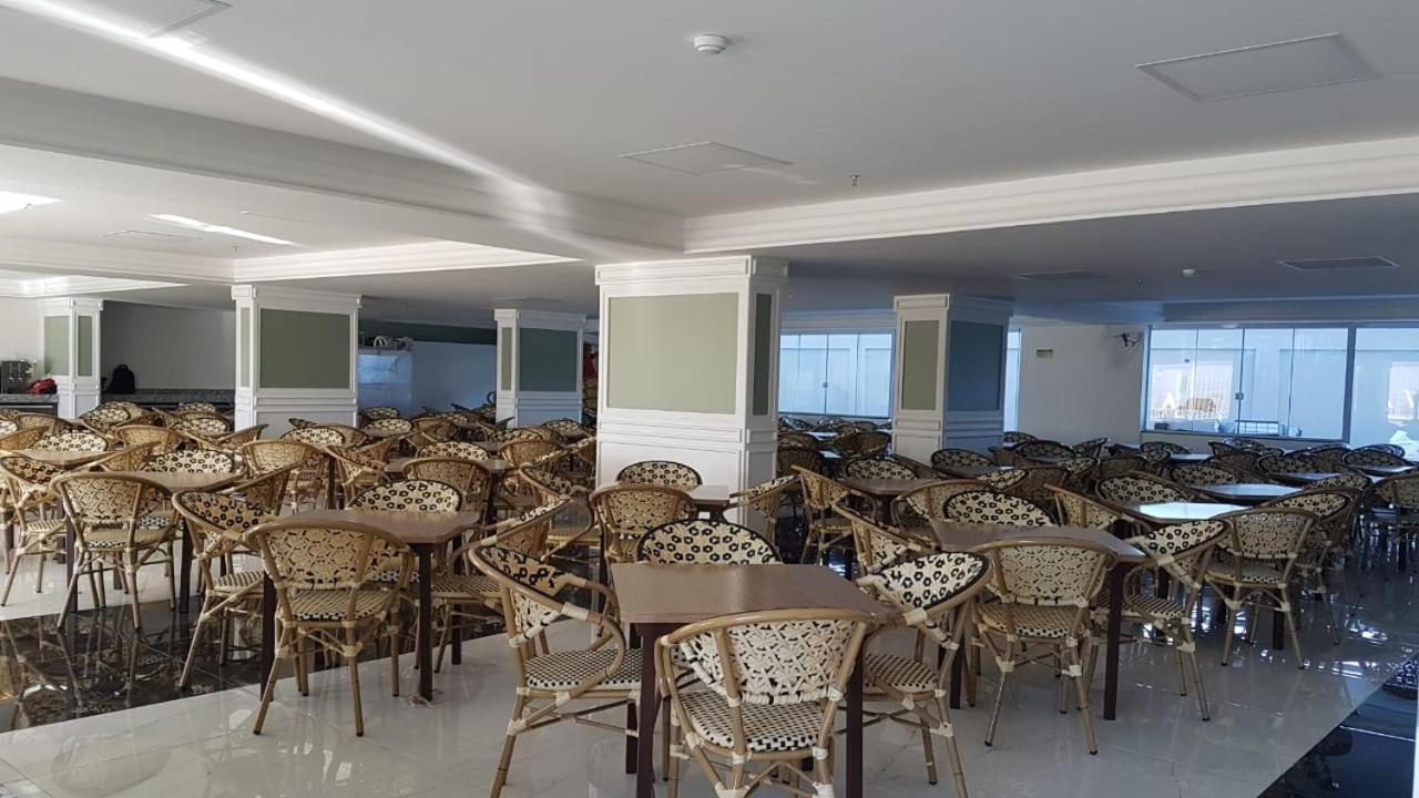 Piazza Com Acesso Ao Clube Diroma Aparthotel Caldas Novas Bagian luar foto